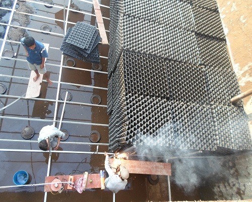 Giá thể vi sinh dạng tấm được sử dụng trong bể kỵ khí